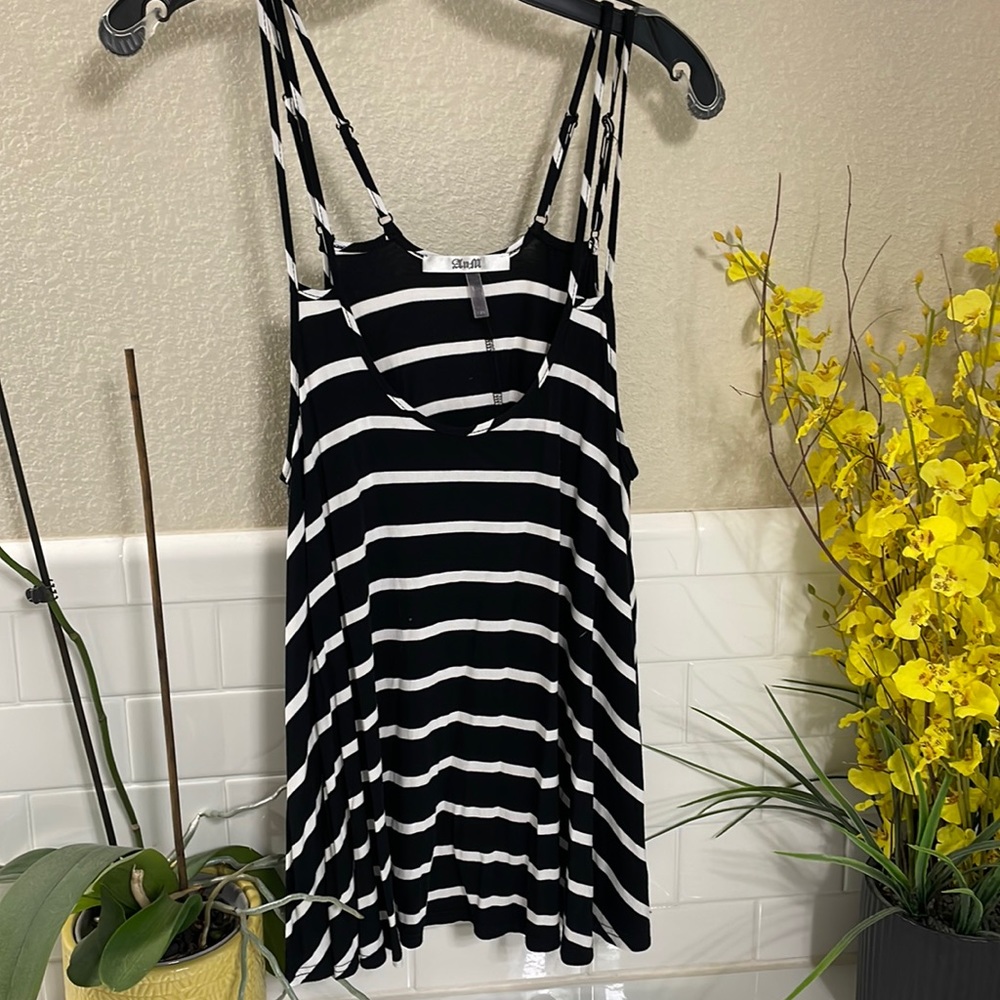 ANM Strappy A line Black / White tank .New condition